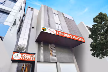 THE BYKE EXPRESS - NEAR GOPUR SQUARE